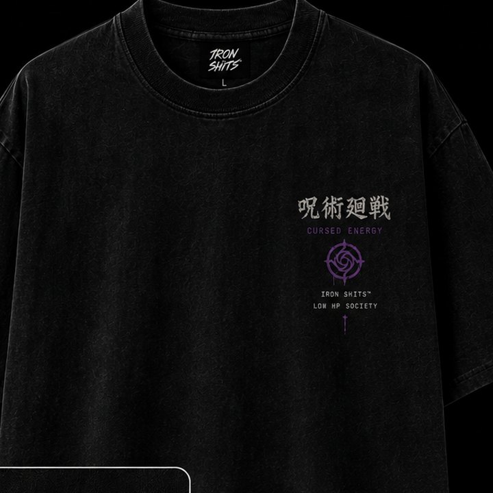 Remera negra con estampa custom en el pecho